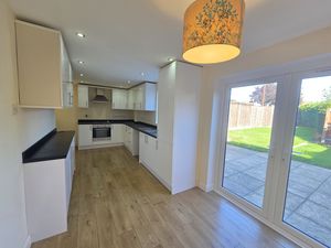 Kitchen/diner- click for photo gallery